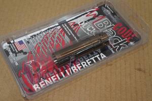 lot 32 image: Pattern Master Code Black Duck 12 Gauge Choke Tube BenelliBeretta