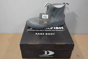 lot 38 image: Blackfish Unisex Rage Boots -Size 9
