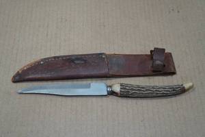 lot 72 image: Vintage Federal 8.75 Knife
