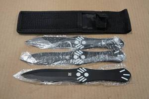 lot 73 image: Day Zero Survival Throwing Knives