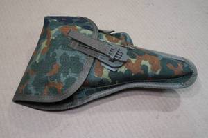 lot 84 image: Pistol Holster