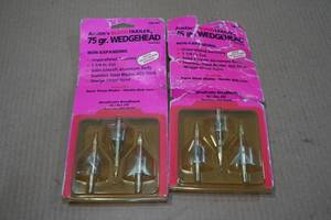 lot 114 image: 2 Austins Blood Trailer 75 Gr Wedgeheads