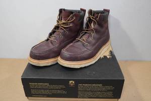 lot 130 image: Irish Setter Ashby Work Boots -Size 12