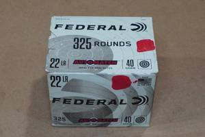 lot 139 image: 325 Federal Automatch .22 LR 40 Gr Solid Ammo