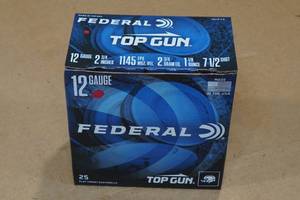 lot 172 image: 25 Federal Top Gun 12 Gauge 2-34 7.5 Shot Shotshells