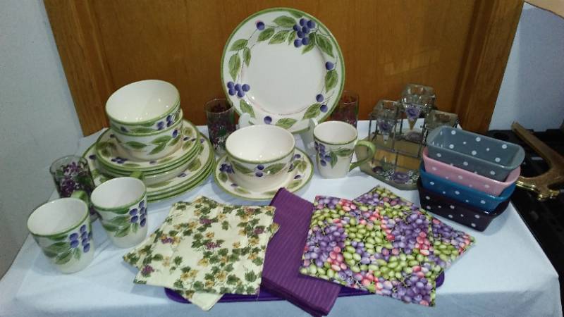 lot 395A image: Metal Sign Make Me Wine, Temp-Tations Mini Loaf Pans (4) and More.