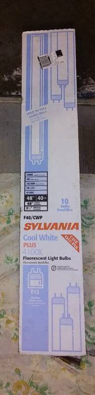 lot 980 image: Sylvania Cool White 4100K Florescent Light Bulbs (10).
