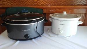 lot 239 image: Crockpot And Proctor Silex Slow Cooker.