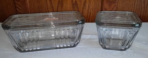 lot 247 image: Vintage Federal Covered Glass Baking Dishes