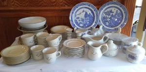 lot 249 image: Pfaltzgrapff , Spode And Hearthside Dishware.