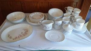 lot 251 image: Wisteria Pattern Corelle Ware.
