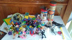 lot 301 image: Toy Figurines, Tinker Toys And More.