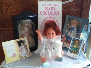 lot 319 image: Vintage Dolls In Org. Box And Display.