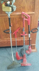 lot 327 image: String Trimmers (4)