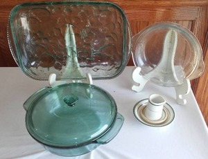 lot 343 image: Green Anchor hocking, Fire King Oven Ware and More.