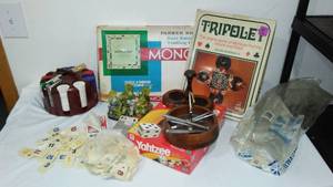 lot 390A image: Poker Chip Caddy, Board Games, Dcor and More.
