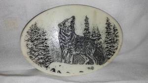 lot 967 image: Wolf Belt Buckle.