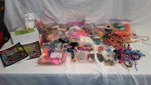 lot 389 image: Paracord With Design Books and Accessories.