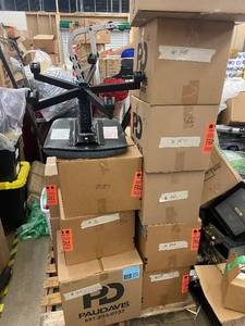 lot 52 image: Mystery pallet with chair, rug, basket and much more