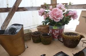 lot 306 image: group of 7 planters of various size