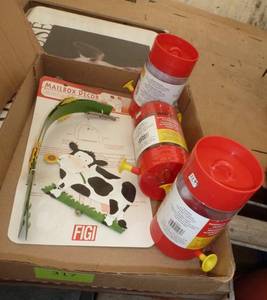 lot 317 image: Mailbox decorator and 3 hummingbird feeders