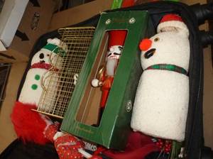 lot 349 image: Misc christmas items