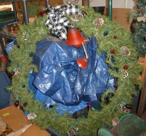 lot 357 image: Large 3 ft light up wreath plus some greenery