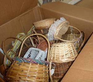 lot 363 image: HUGE box full of wicker baskets