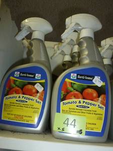 lot 44 image: FIVE bottles of Tomato & Pepper fertilizer