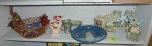 lot 73 image: Group of candle holders and decor