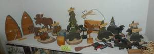 lot 77 image: Group of country-Up North theme dcor items - Moose - Boats - Bears - Loons