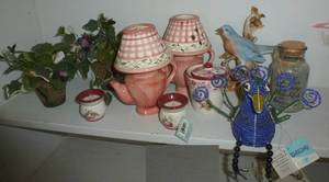 lot 100 image: candle holders and dcor