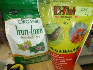 lot 174 image: One bag of Iron tone and One Slug and Snail bait