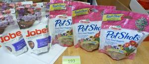 lot 193 image: 4 bags of Jobes spikes and 3 pot show for potted plants