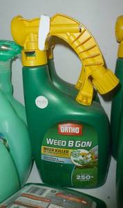 lot 197 image: 3 Bottles of Weed B Gon