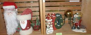 lot 218 image: Christmas dcor lot