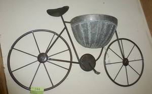 lot 244 image: Metal bicycle wall hanging planter