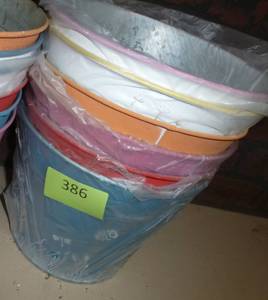 lot 386 image: SIX metal planters of fun design and colors 8 inch