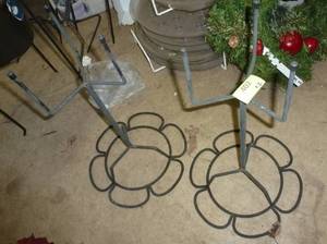 lot 402 image: TWO plant stands for 7 inch pots