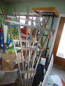 lot 490 image: Two 7 ft Cedar garden trellis