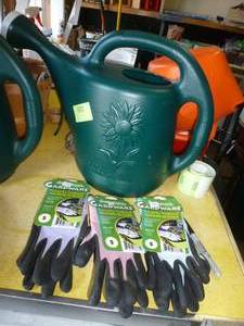 lot 501 image: 3 pair of Small garden gloves and a 2 gallon watering can