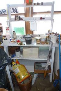 lot 514 image: Counterstand with contents if wanted