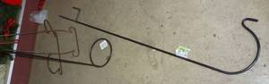 lot 522 image: Shepards hook, 33 inch gazing ball hanger and wreath stand