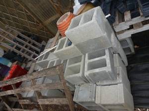 lot 570 image: 40 concrete block on the side of the greenhouse