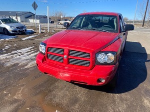 lot 5 image: 2006 Dodge Dakota