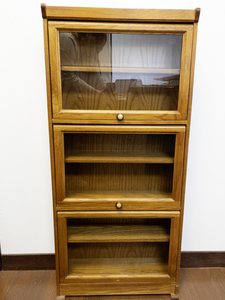 lot 1 image: Southern Enterprises Vintage Wood Three Door Barrister Style Bookcase