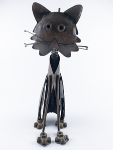 lot 50 image: 14 Recycled Metal Art Cat Statue