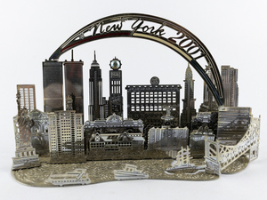 lot 97 image: 2001 New York Skyline Metal Model