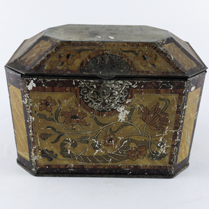 lot 113A image: Vintage Chase & Sanborns Fancy Tea Tin with Lid -Boston. Chicago