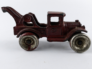 lot 125 image: Antique ARCADE MGC CO Cast Iron Red Toy Tow Truck - Circa 1920s
